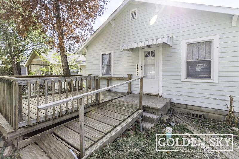 Request a Viewing for 2309 West Charles Street Tenant Turner