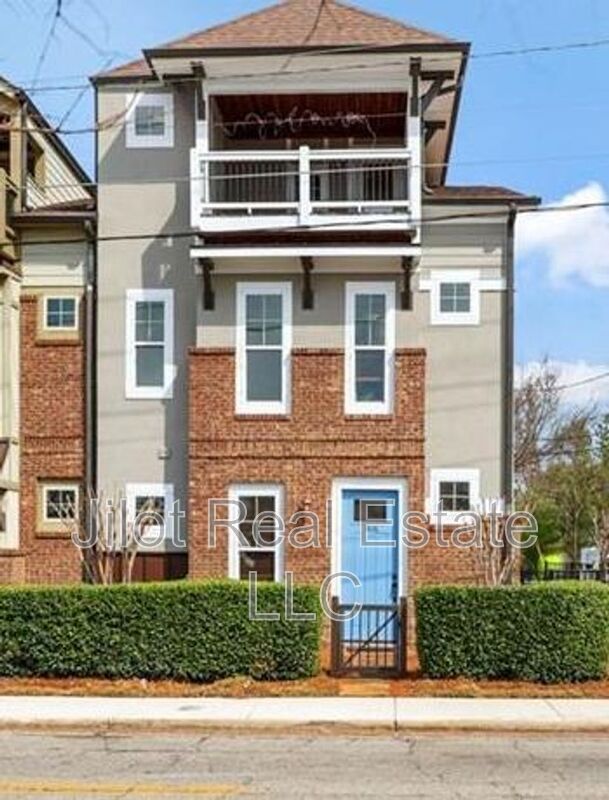 Atlanta House: 1806 Dekalb Ave NE