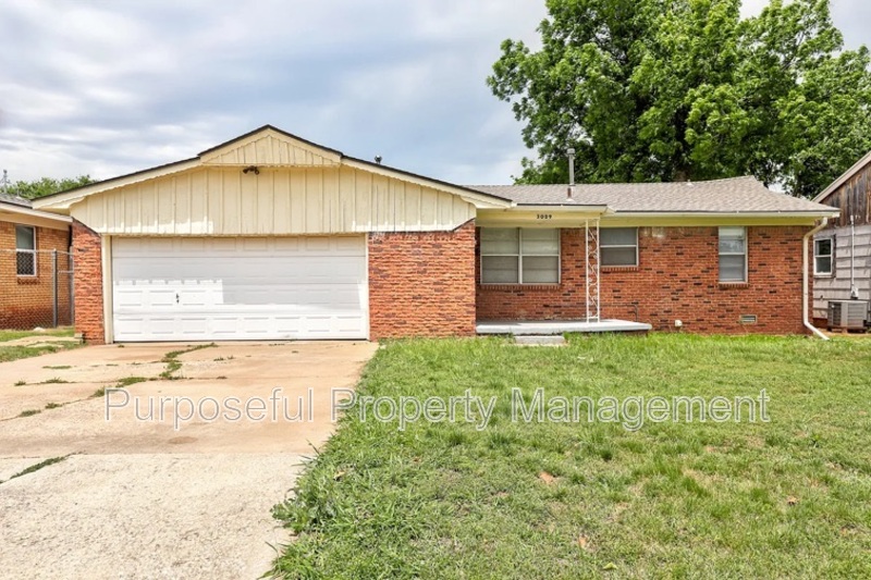Del City House: 3009 Southeast 20th Street