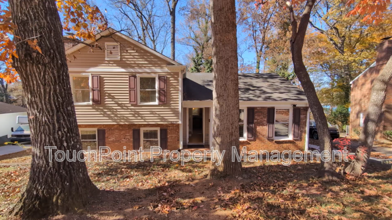 Charlotte House: 3331 Donovan Place