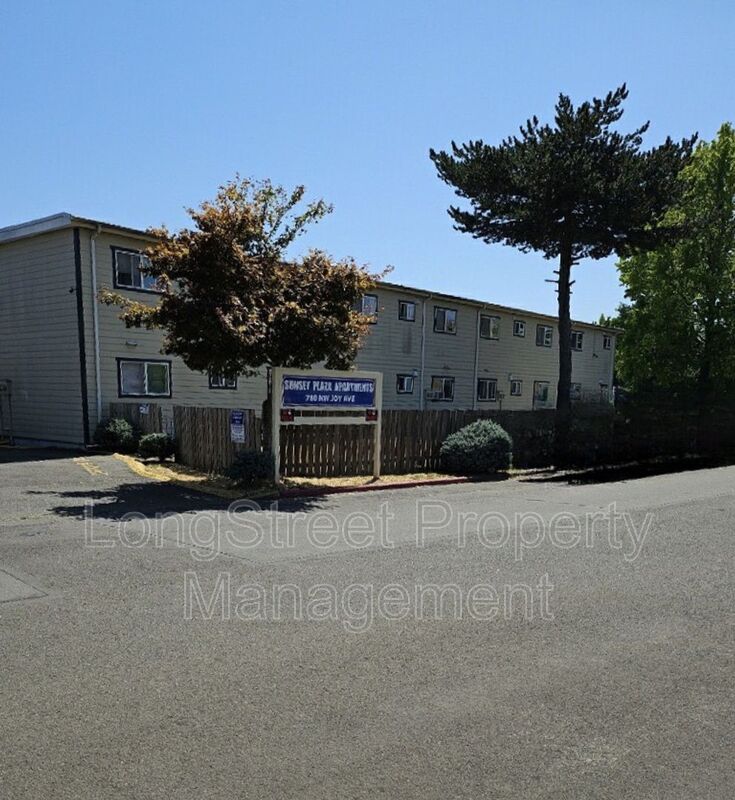 Portland Condo: 780 NW Joy Ave