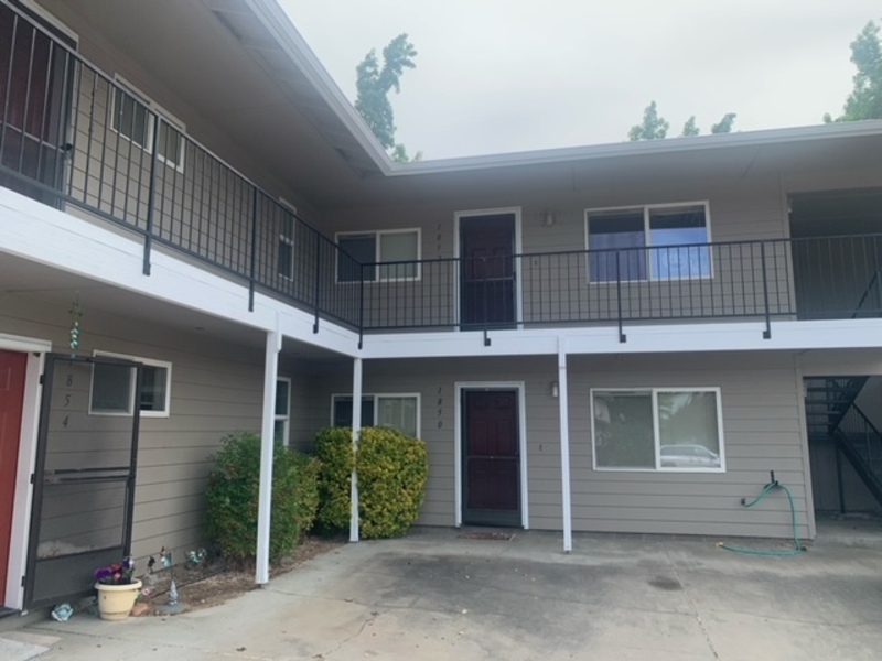 Grants Pass Condo: 1852 Medart Ln