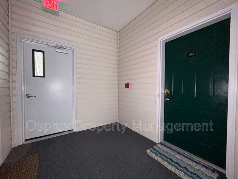 Gated community on the bay side of Shore Dr! "ASK ABOUT OUR ZERO DEPOSIT" - Photo 2