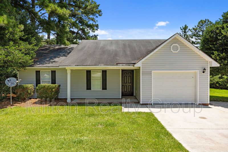 Lillington House: 450 Main Street