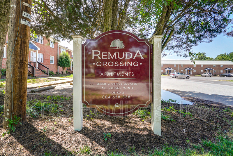 N Chesterfield Condo: 5423-4 Remuda Dr