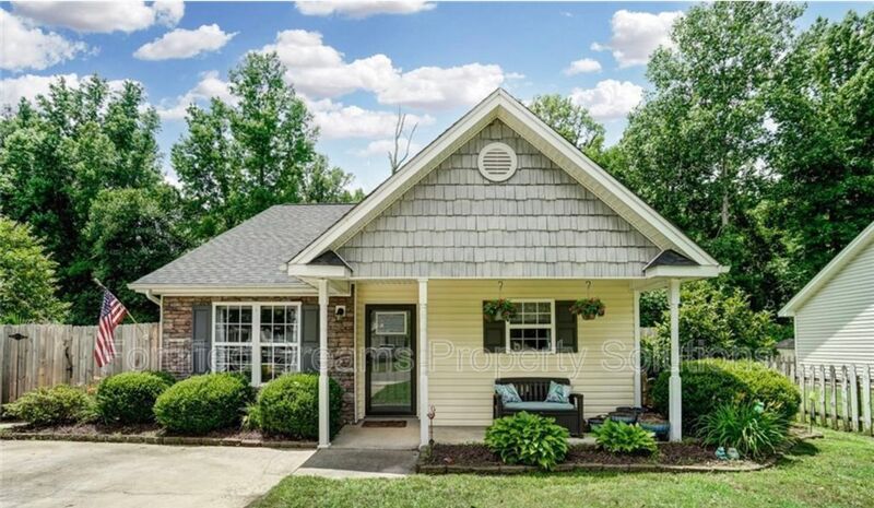 Gastonia House: 3321 Hunting Wood Ct.