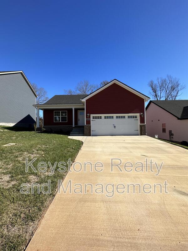 Clarksville House: 1256 Cardinal Creek Drive