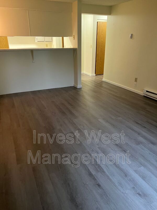 VANCOUVER House: 7106 HAZEL DELL AVENUE