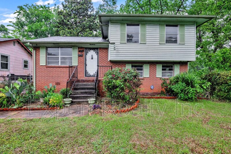 Birmingham House: 1256 15th ST SW