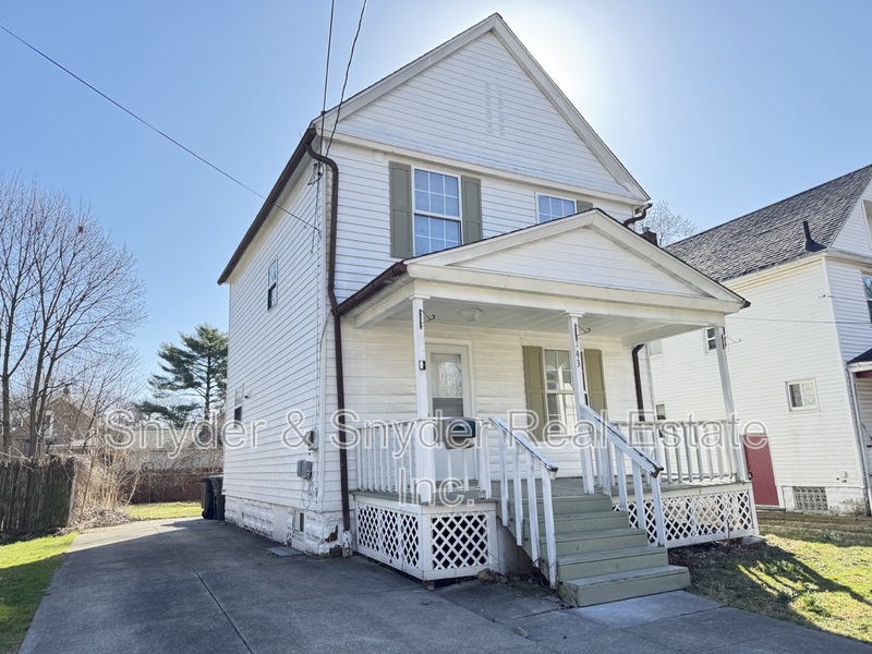 Akron House: 143 Gale Street