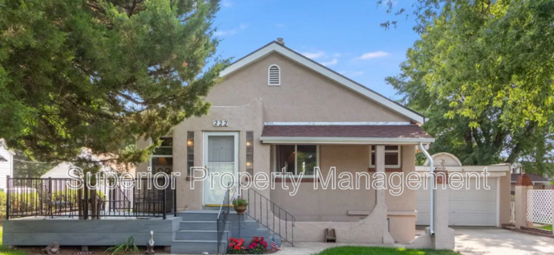 LaSalle House: 222 Main St