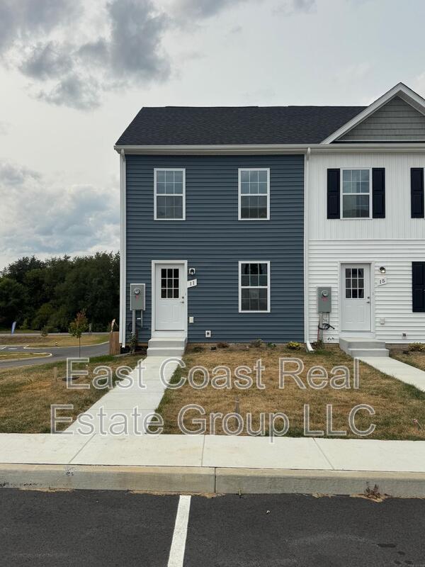 Kearneysville Townhome: 11 Snowdrop Ct