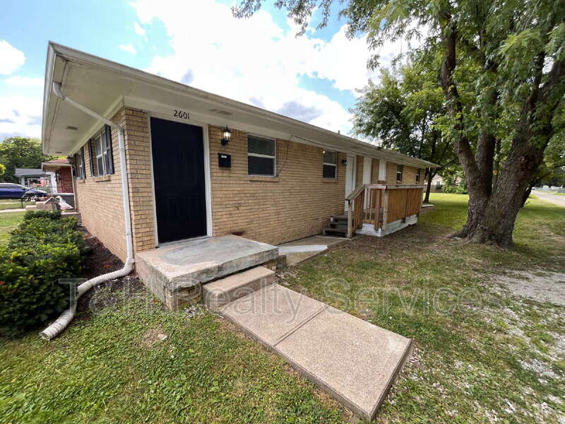 Indianapolis Condo: 2601 East Bradbury Avenue