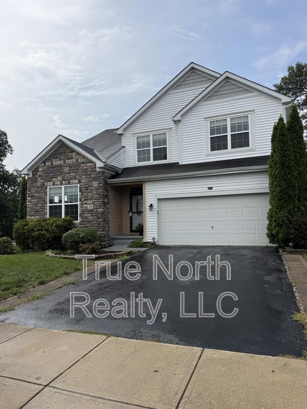Lewis Center House: 319 Kastlekove Drive