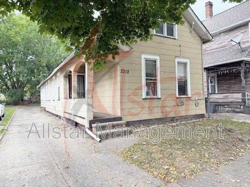 Cleveland House: 3312 W 30 St