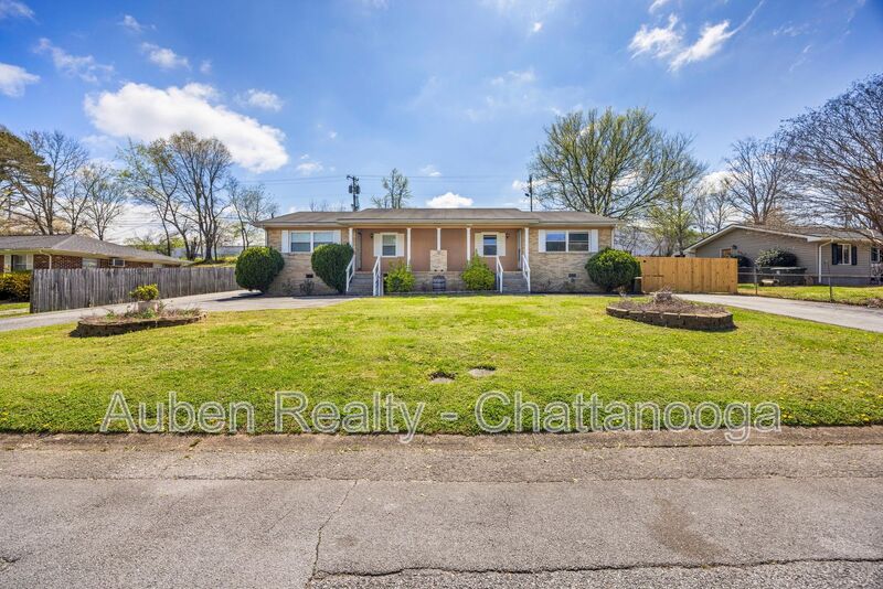 Hixson Condo: 1214 Helena Drive