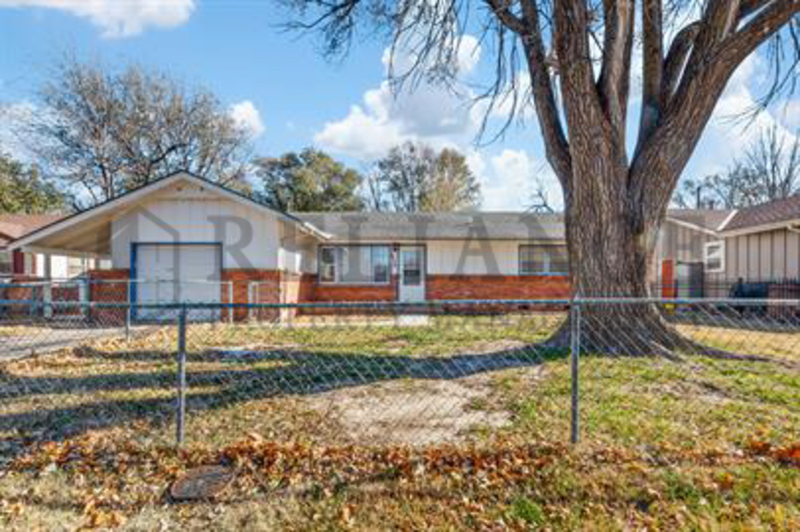 Park City House: 6444 North Randall Drive