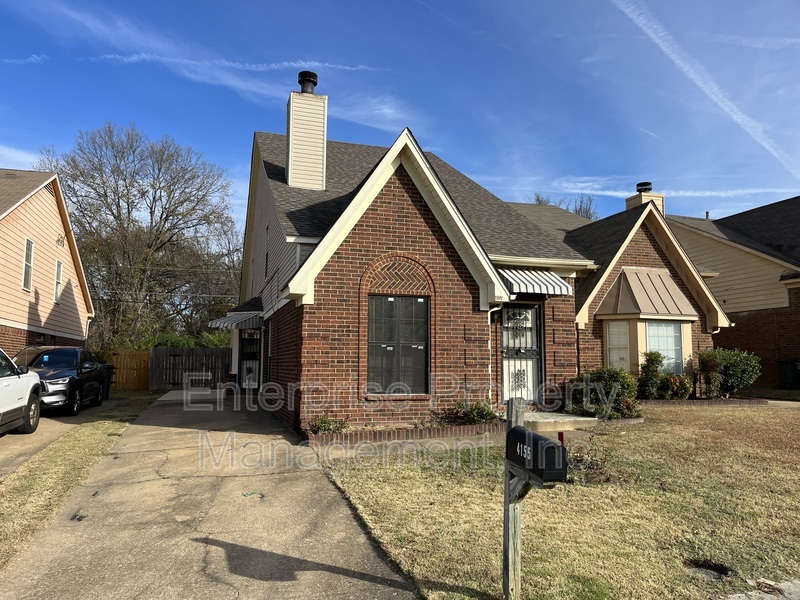 Memphis Townhome: 4155 Tunbridge Place