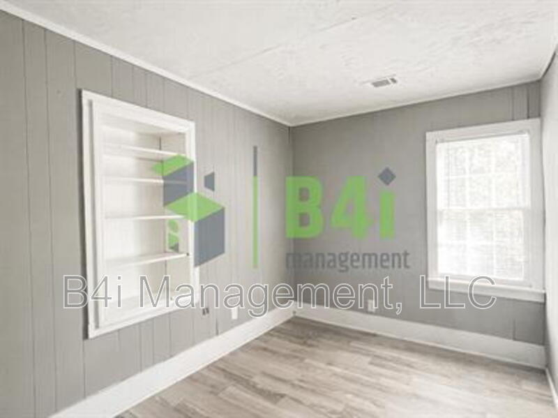 Milledgeville House: 119 Chandler Circle Southeast