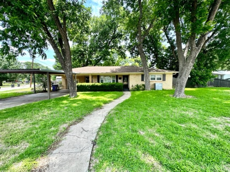 Waco House: 1317 Hillside Street