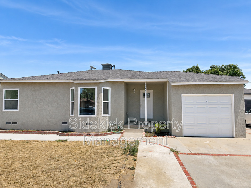 Whittier House: 11443 Dicky St