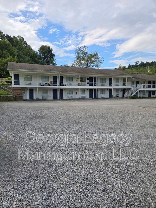 Waynesville House: 3334 Dellwood Road