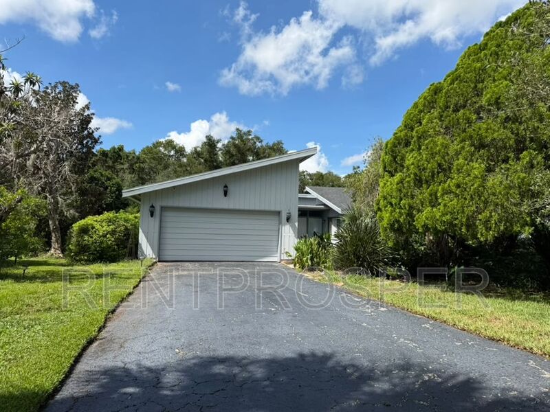 Haines City House: 107 Canterbury Drive