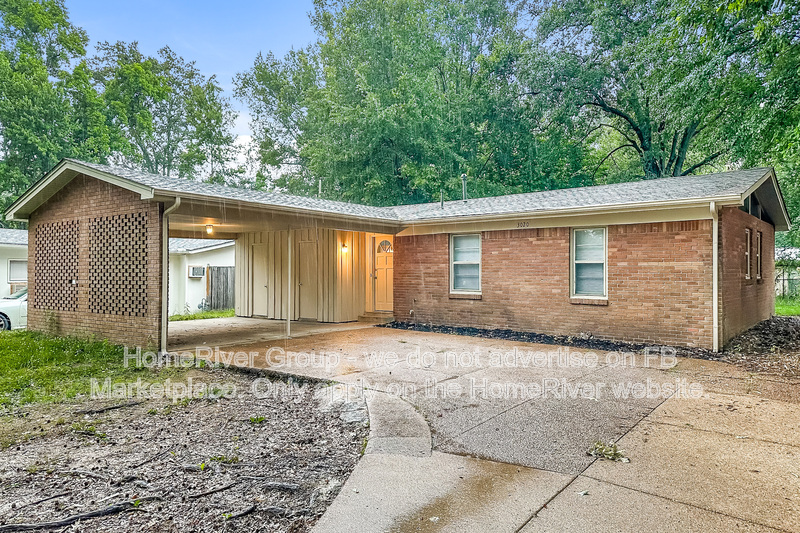 Memphis House: 3020 Knight Rd