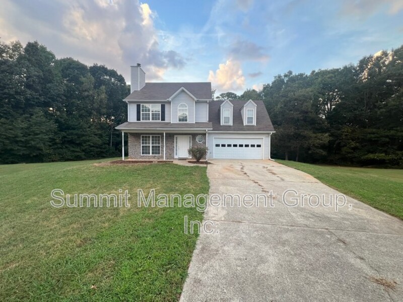 Monroe House: 1233 Crystal Bend