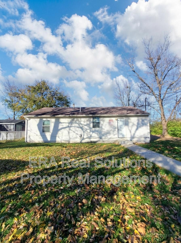 Columbus House: 2967 E Eighth Avenue