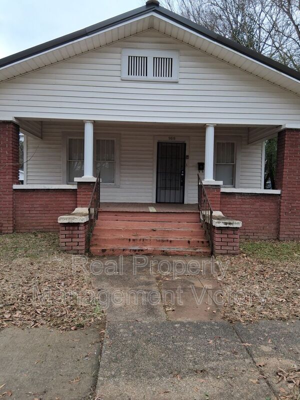 Birmingham House: 7017 Division Ave.