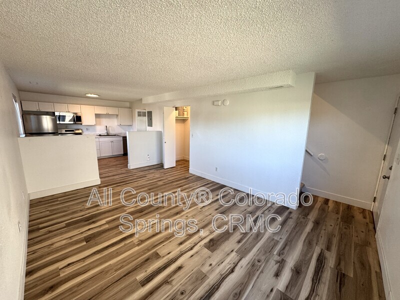 Fountain Condo: 6678 Provincial Drive