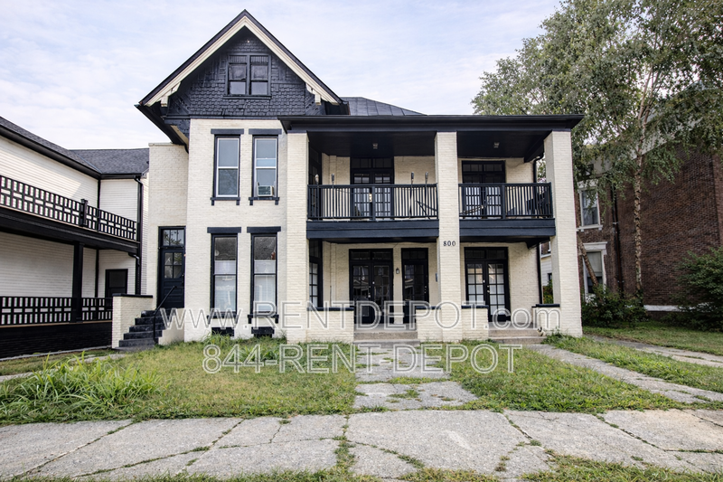 Evansville Condo: 800 SE 2nd St