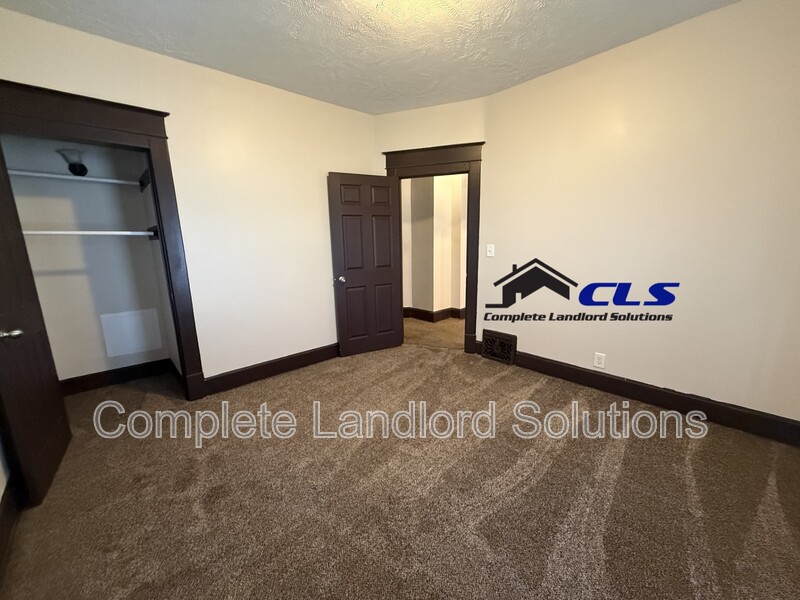 Terre Haute House: 1725 Garfield Avenue