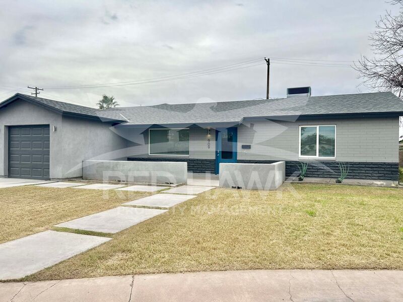 Tempe House: 909 W 17th Pl