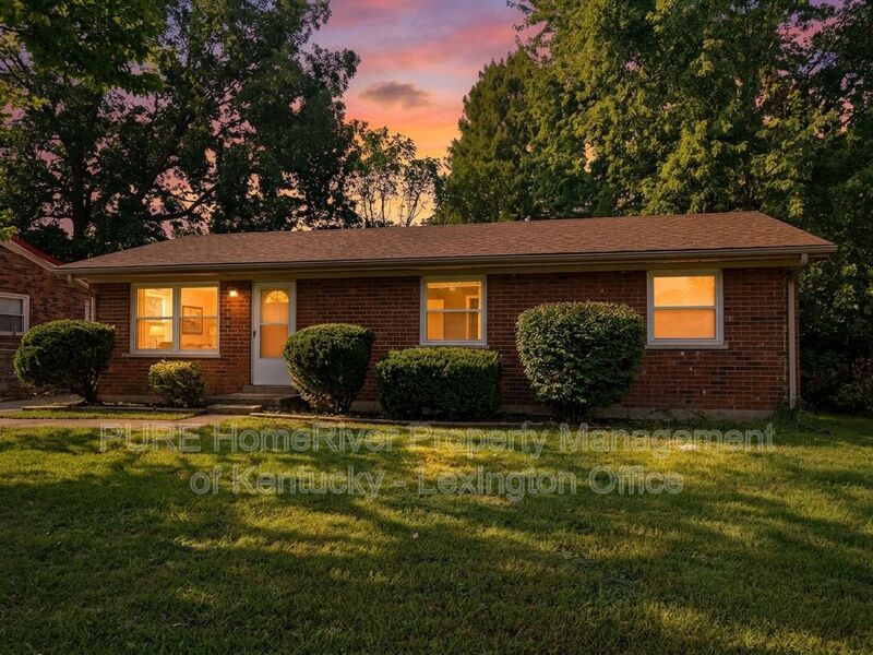 Lexington House: 1278 Winburn Drive
