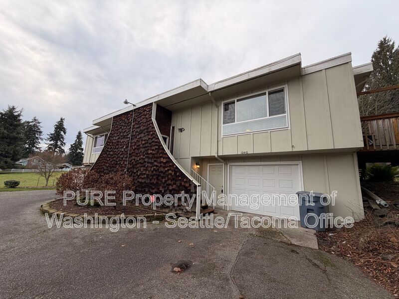 Puyallup Townhome: 10410 Fruitland Ave E