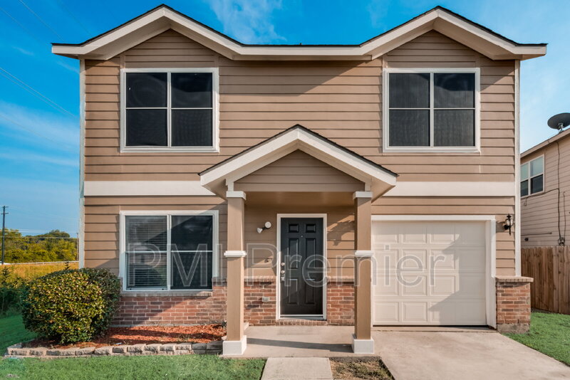 Grand Prairie House: 1161 Condor Dr