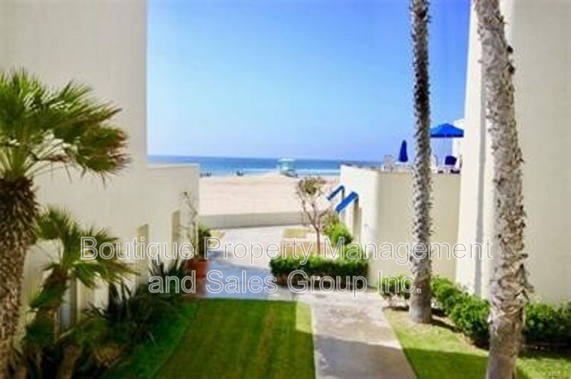 Huntington Beach House: 711 Pacific Coast Highway