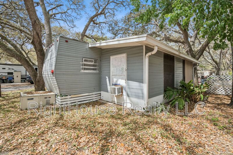 Apopka House: 3000 Clarcona Road - 3000-623 Clarcona Rd