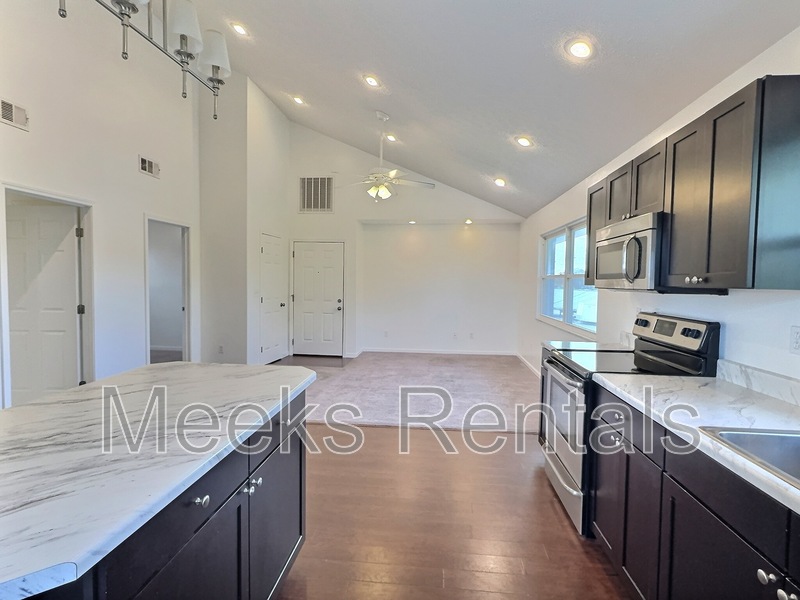 Scott Depot Apartment: 97 Hedrick Rd