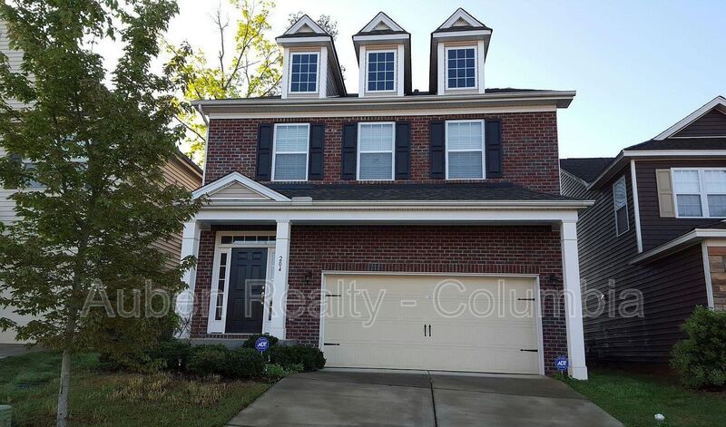 Lexington House: 204 Ashmore Ln