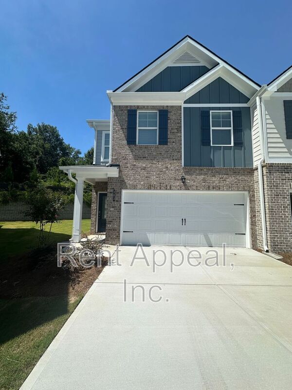 Woodstock House: 383 Lanier Cir