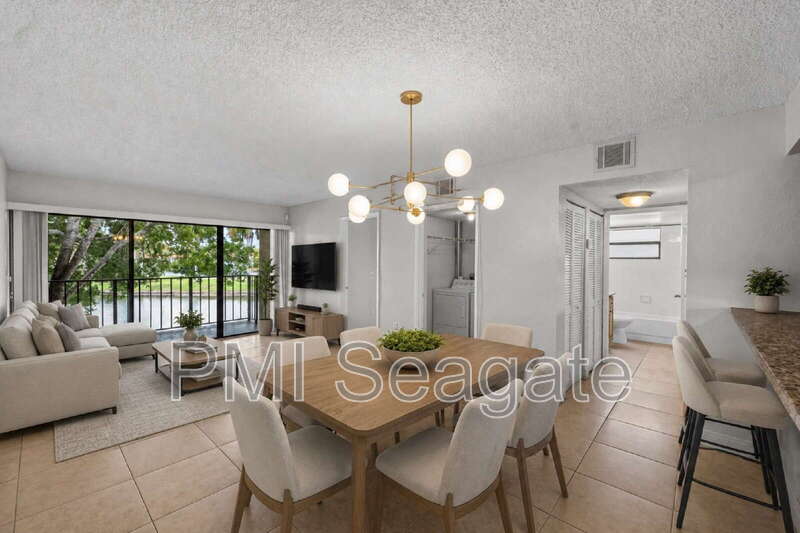 West Palm Beach Condo: 1543 Lake Crystal Dr