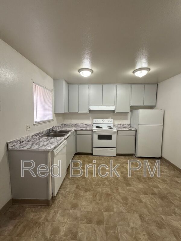 Chowchilla House: 133 Kings Ave