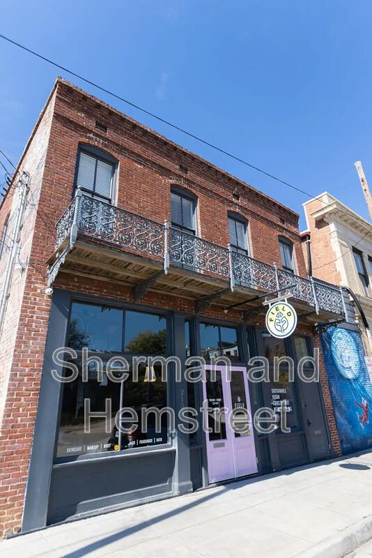 Augusta House: 215 Twelfth Street Apt B