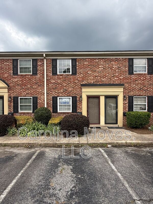 Greenville Condo: 2530 E North St.
