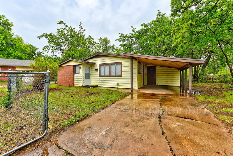 Request a Viewing for 1312 Pinewood Court Tenant Turner