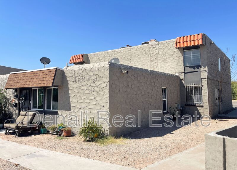 Phoenix House: 4718 E Portland Street