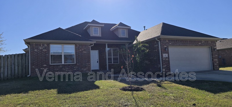 Centerton House: 340 Beasley Dr